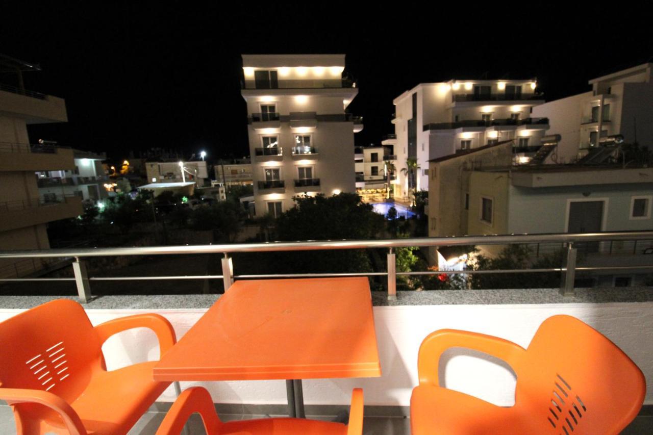 Hotel Villa Adrian クサミル エクステリア 写真